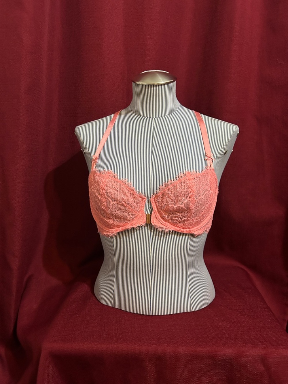 Victoria's Secret Coral Lace Underwire Push Up Bra